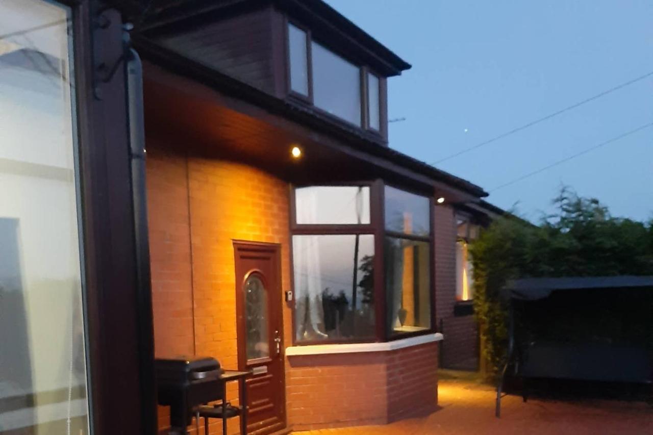 Sunny Lynn Villa Oldham Kültér fotó